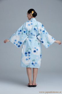 Short Yukata Woman 3813