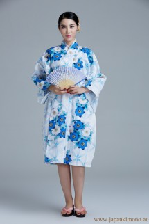 Short Yukata Woman 3829