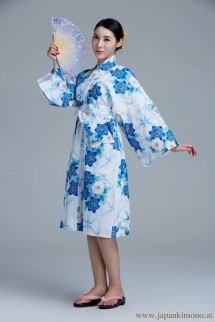 Short Yukata Woman 3829